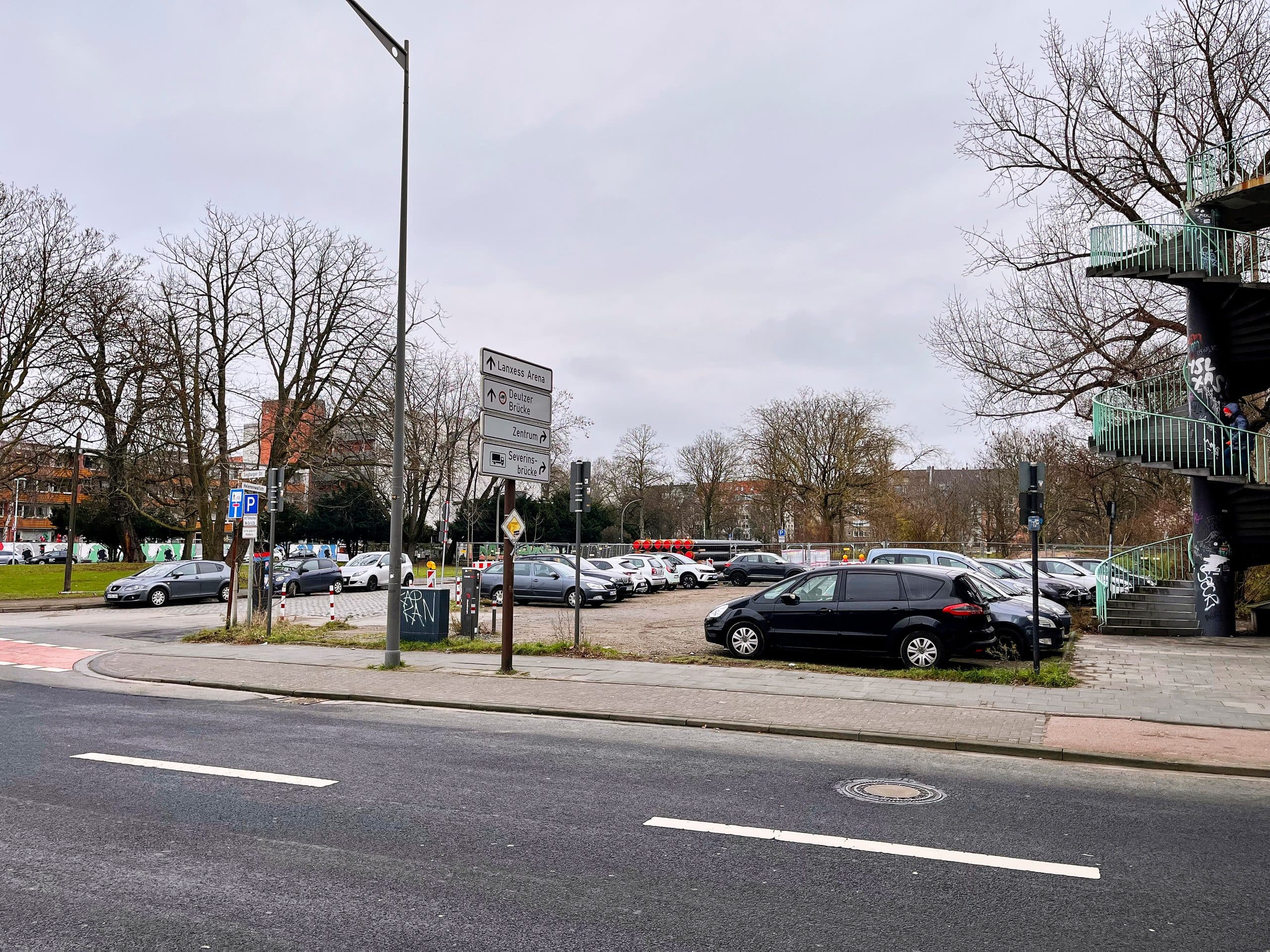 Heutiger Bestand der Fläche an der Helenenwallstraße in Köln-Deutz